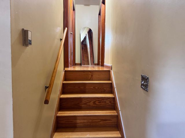 514 Cracker Bottom Rd Road, Martin, KY 41649