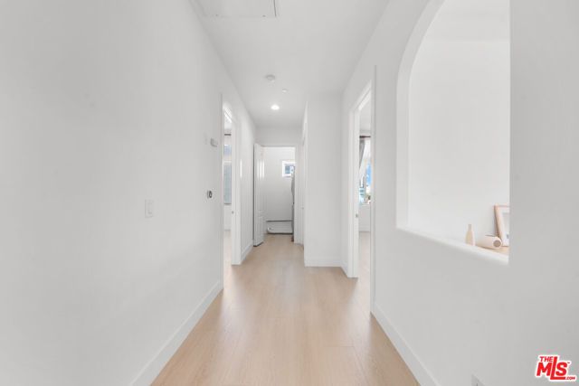 309 S Mariposa Avenue 301, Los Angeles, CA 90020
