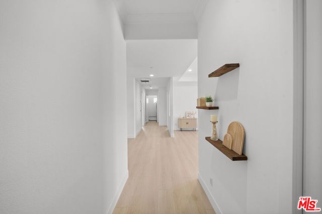 309 S Mariposa Avenue 301, Los Angeles, CA 90020