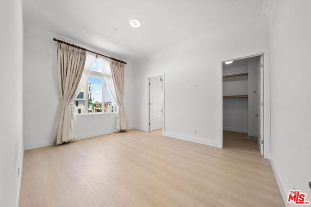 309 S Mariposa Avenue 301, Los Angeles, CA 90020