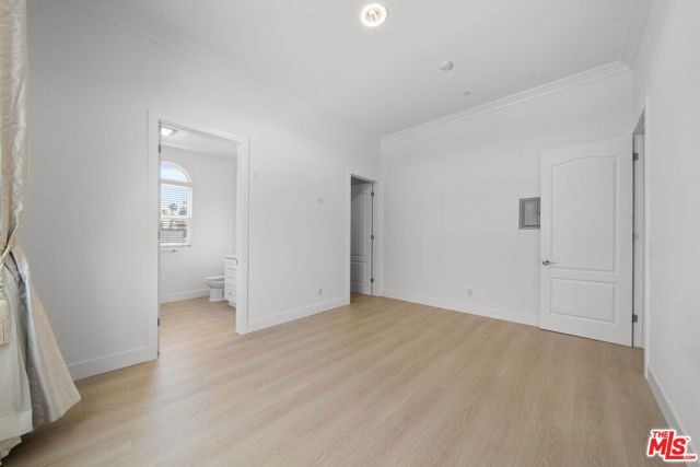 309 S Mariposa Avenue 301, Los Angeles, CA 90020