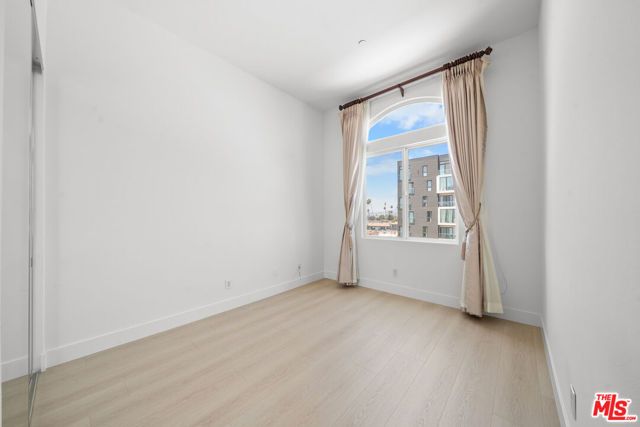 309 S Mariposa Avenue 301, Los Angeles, CA 90020