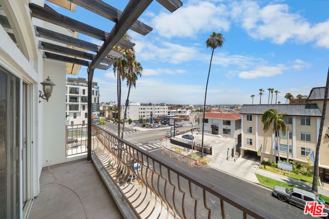 309 S Mariposa Avenue 301, Los Angeles, CA 90020