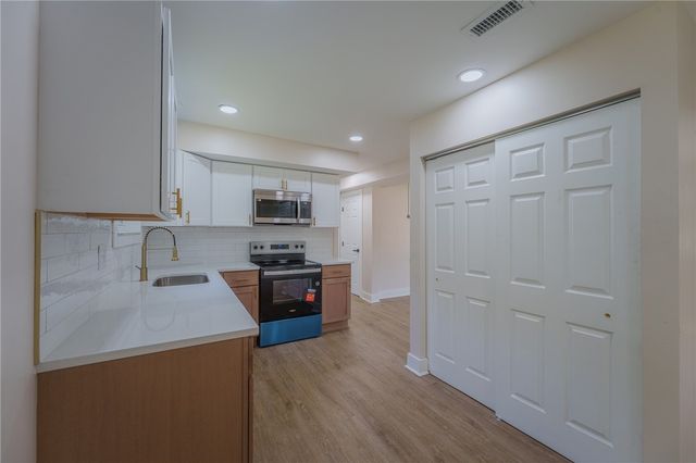 4889 Becker Drive, Dayton, OH 45417