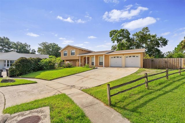 7001 BAYWOOD COURT, Tampa, FL 33615