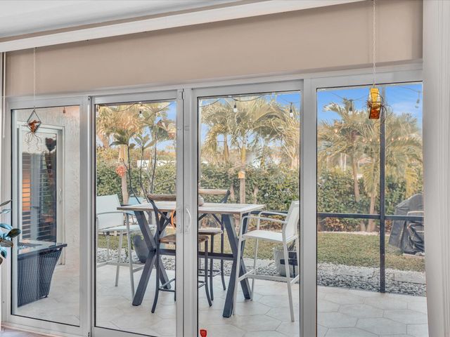 9043 Chatsworth Cascades, Boca Raton, FL 33434