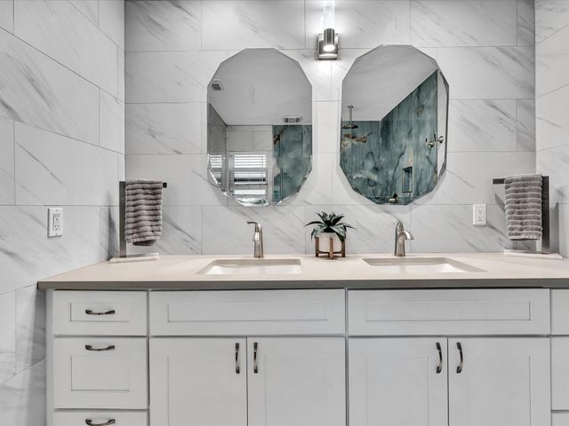 9043 Chatsworth Cascades, Boca Raton, FL 33434