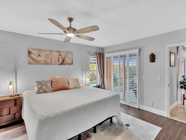 9043 Chatsworth Cascades, Boca Raton, FL 33434