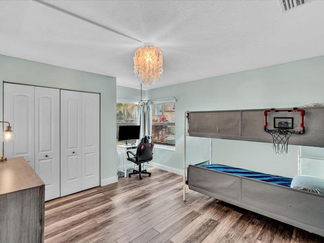 9043 Chatsworth Cascades, Boca Raton, FL 33434