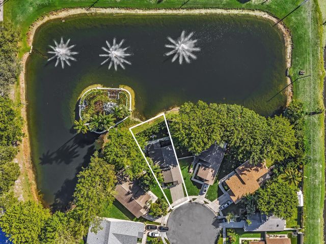 9043 Chatsworth Cascades, Boca Raton, FL 33434