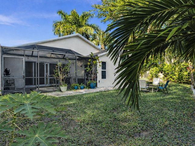 9043 Chatsworth Cascades, Boca Raton, FL 33434