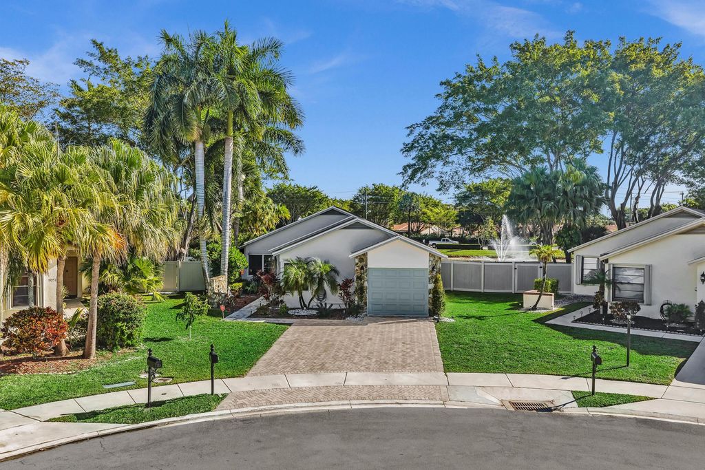9043 Chatsworth Cascades, Boca Raton, FL 33434