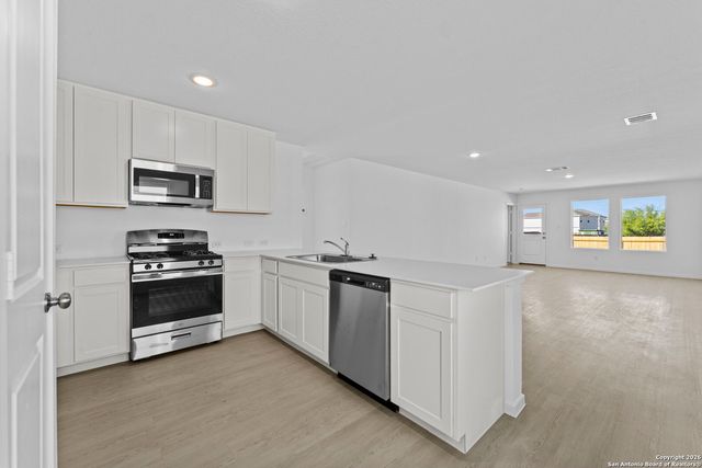 3828 Swift Fox Rd, New Braunfels, TX 78130