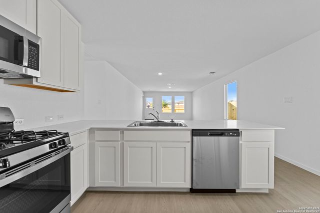 3828 Swift Fox Rd, New Braunfels, TX 78130