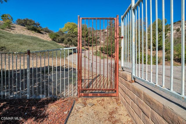 7631 Wiscasset Drive, Canoga Park, CA 91304