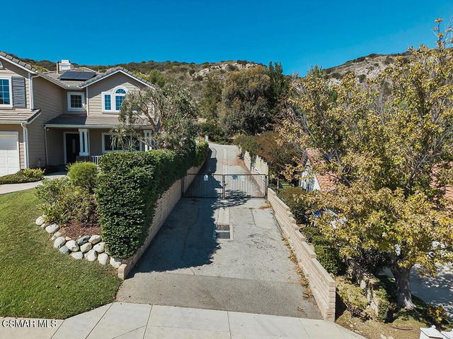 7631 Wiscasset Drive, Canoga Park, CA 91304