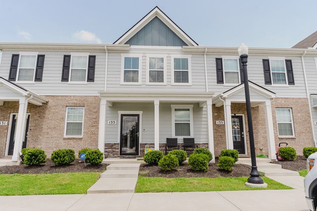 133 Cecil Rd, Lebanon, TN 37087