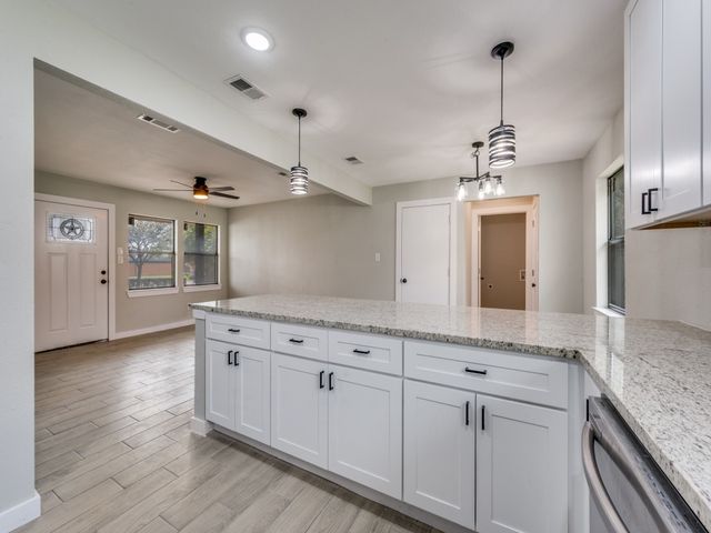 2619 Richland Avenue, Farmers Branch, TX 75234