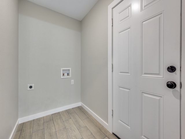 2619 Richland Avenue, Farmers Branch, TX 75234