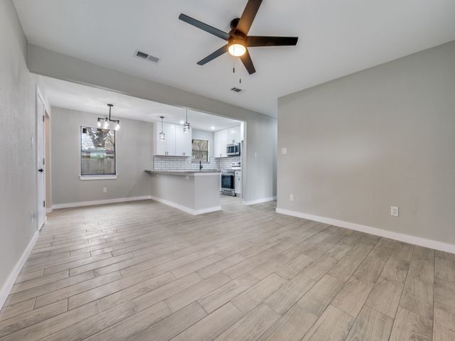 2619 Richland Avenue, Farmers Branch, TX 75234