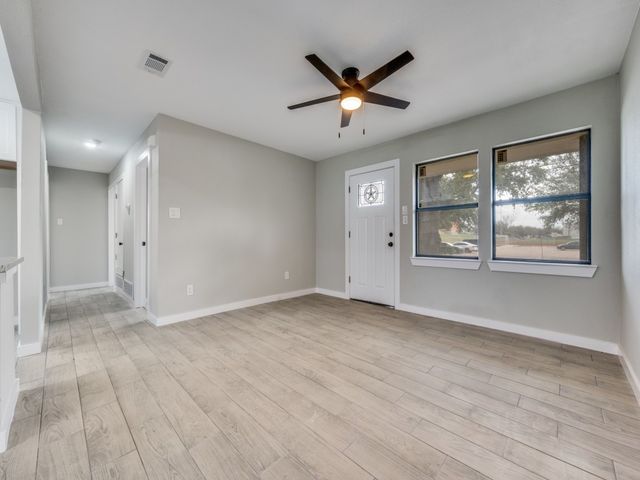 2619 Richland Avenue, Farmers Branch, TX 75234