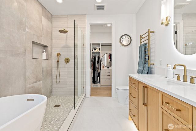 9741 NE White Horse Drive, Kingston, WA 98346