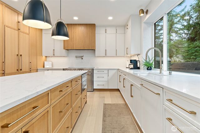 9741 NE White Horse Drive, Kingston, WA 98346