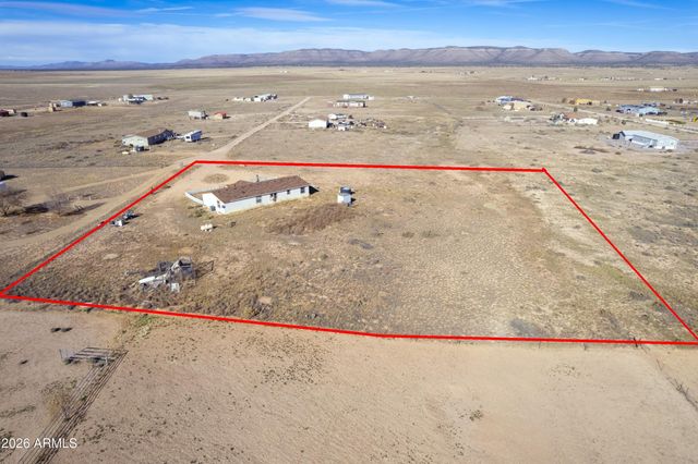 26785 N DARK SKY Drive, Paulden, AZ 86334