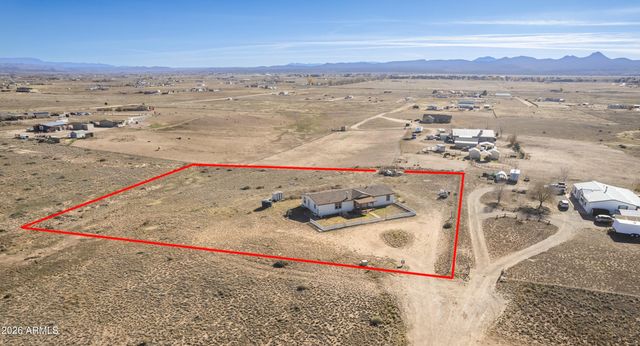 26785 N DARK SKY Drive, Paulden, AZ 86334