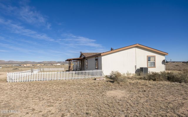 26785 N DARK SKY Drive, Paulden, AZ 86334