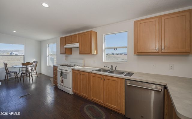 26785 N DARK SKY Drive, Paulden, AZ 86334