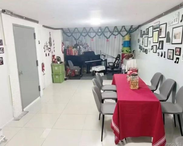 35-09 Leavitt Street, Flushing, NY 11354