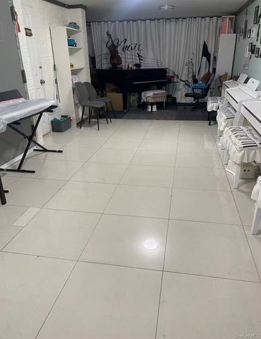 35-09 Leavitt Street, Flushing, NY 11354