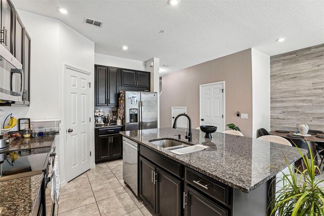 10837 WYNE TREE COURT, Orlando, FL 32824