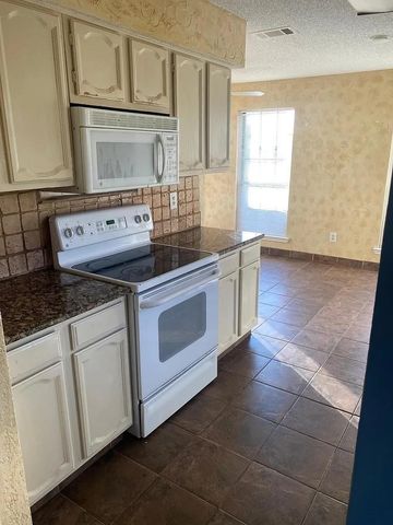 1032 Gannon Drive, Plano, TX 75025