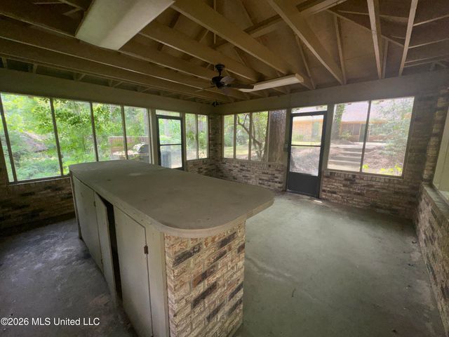 145 Margaret Lane, Florence, MS 39073