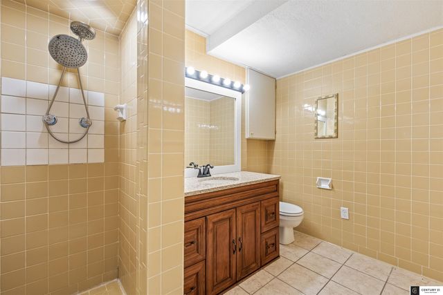 1210 Hillcrest Drive, Bellevue, NE 68005