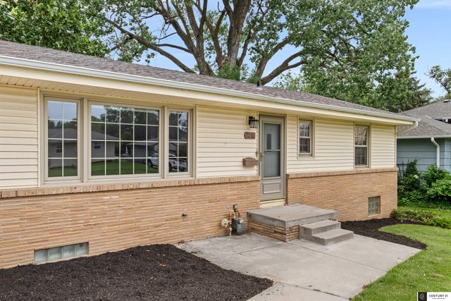 1210 Hillcrest Drive, Bellevue, NE 68005