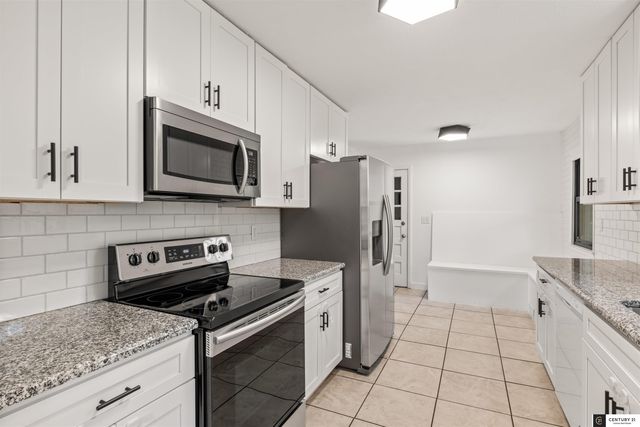 1210 Hillcrest Drive, Bellevue, NE 68005