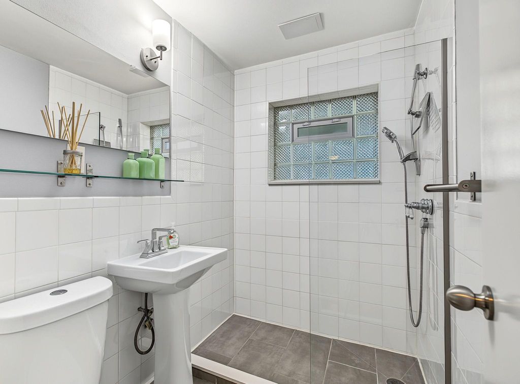 2747 Dupont Avenue S 101, Minneapolis, MN 55408 — photo 4
