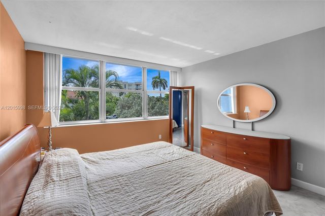 16565 NE 26th Ave 2B, North Miami Beach, FL 33160