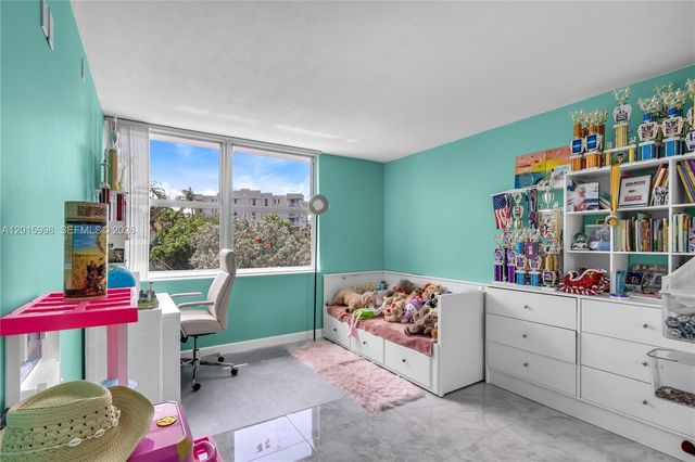 16565 NE 26th Ave 2B, North Miami Beach, FL 33160