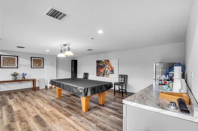 16565 NE 26th Ave 2B, North Miami Beach, FL 33160