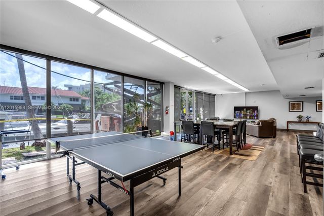 16565 NE 26th Ave 2B, North Miami Beach, FL 33160