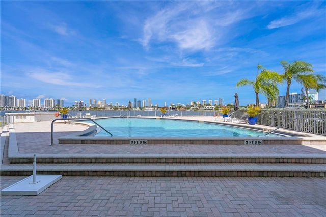 16565 NE 26th Ave 2B, North Miami Beach, FL 33160