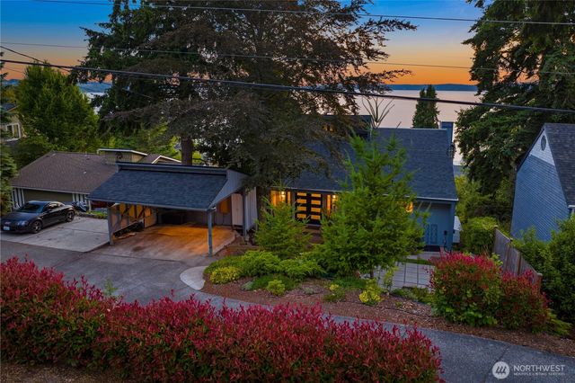 27009 10th Avenue S, Des Moines, WA 98198