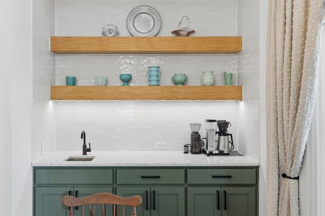 5837 Straley Avenue, Westworth Village, TX 76114