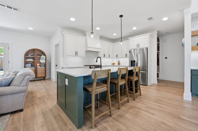 5837 Straley Avenue, Westworth Village, TX 76114