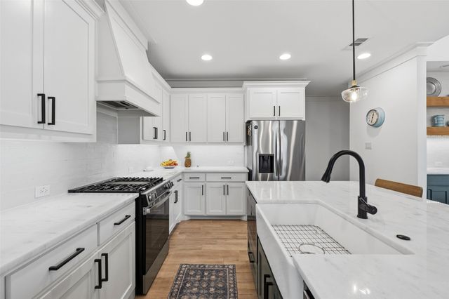 5837 Straley Avenue, Westworth Village, TX 76114