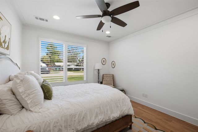 5837 Straley Avenue, Westworth Village, TX 76114